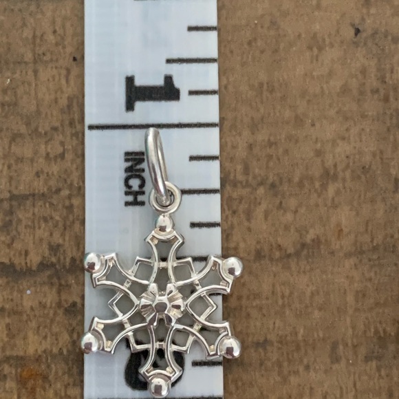 🎄🎄🎄🎄🎅🤶🔥🔥🔥🔥Tiffany & Co Snowflake Charm -RETIRED - Picture 6 of 7